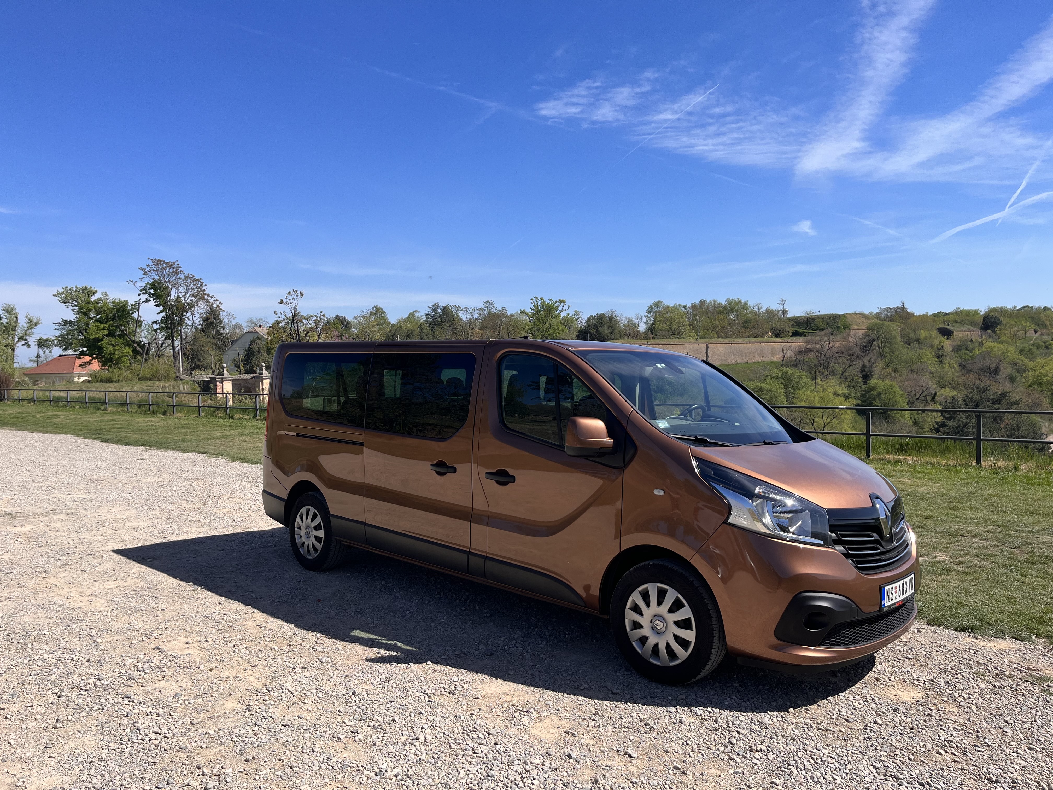 Renault Tracker Van